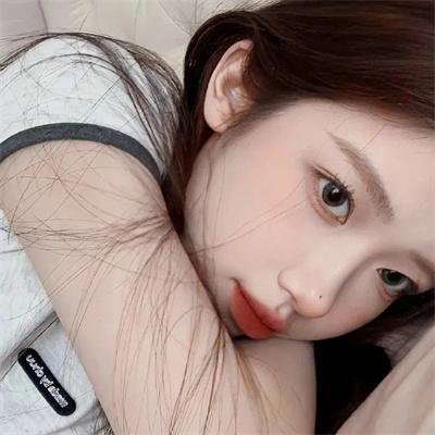 以泥为妆